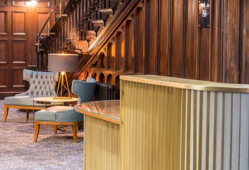 مبيت وإفطار Lilleshall House & Gardens And Lilleshall National Sports Centre