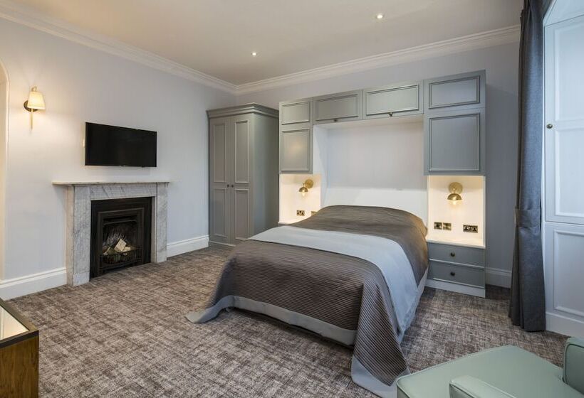 مبيت وإفطار Lilleshall House & Gardens And Lilleshall National Sports Centre