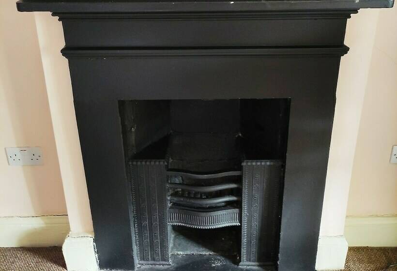 בית מלון כפרי Guildhall Tavern