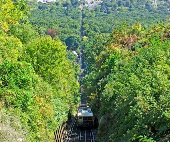 Holiday Inn Express Hotel & Suites Chattanooga Lookout Mountain, An Ihg