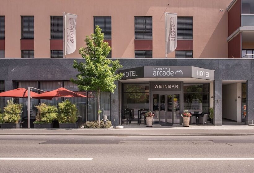 בית מלון כפרי Arcade