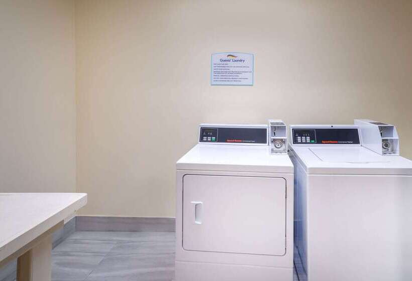 בית מלון כפרי Baymont By Wyndham Savannah South