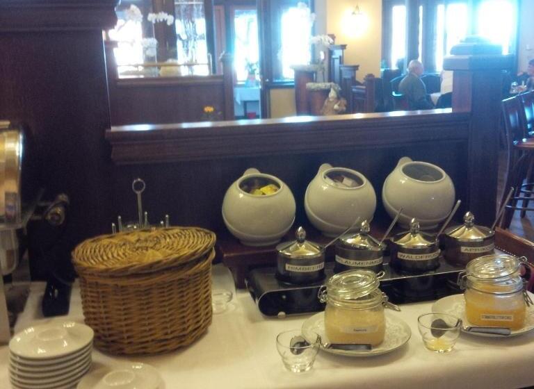 酒店 Berg Gasthof Honigbrunnen