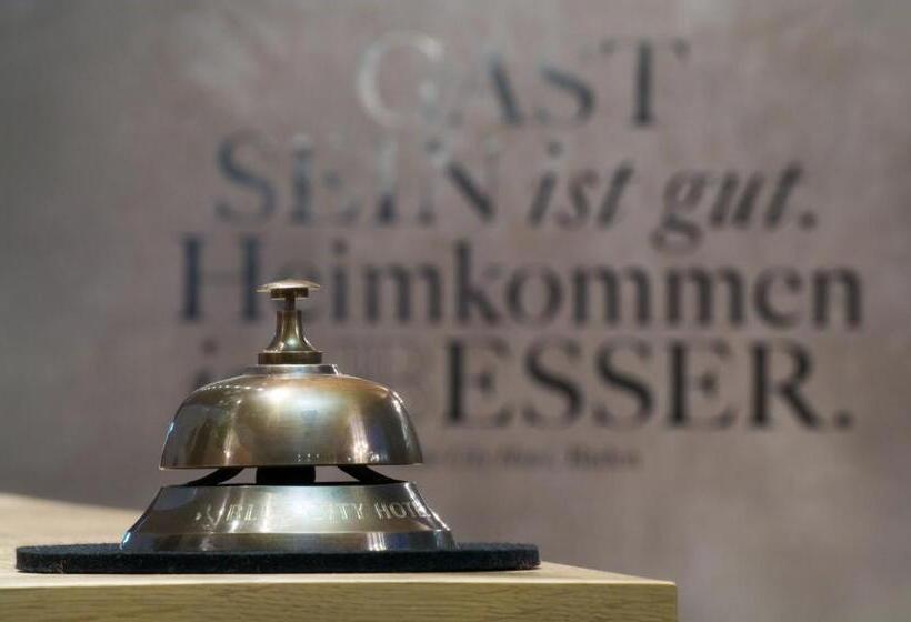 Отель Blue City Boutique