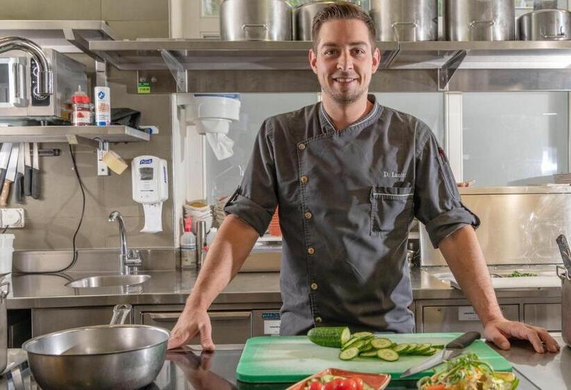 Отель Blue City Boutique