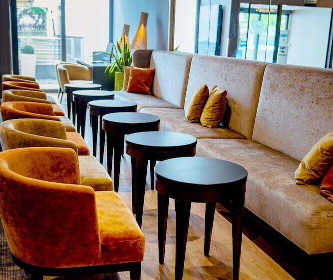 Caravelle Hotel Im Park