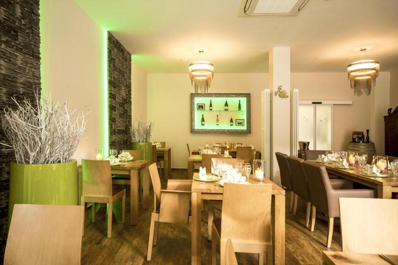 Caravelle Hotel Im Park