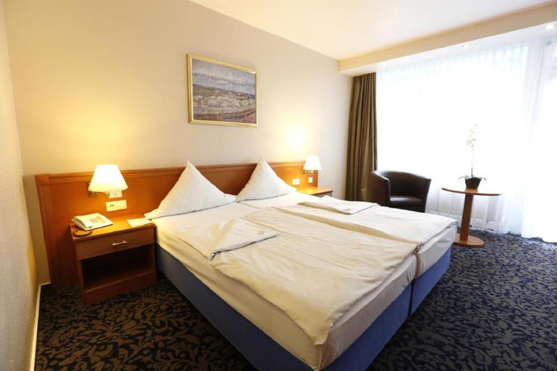 Caravelle Hotel Im Park