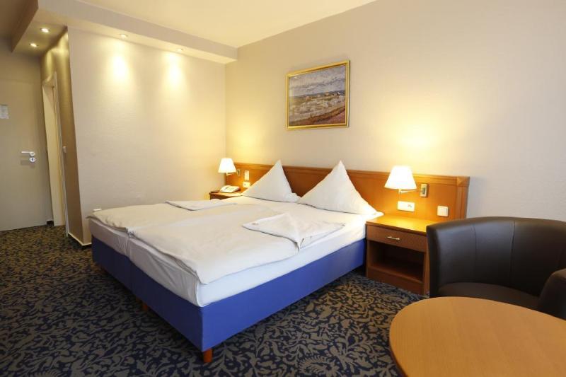 Caravelle Hotel Im Park