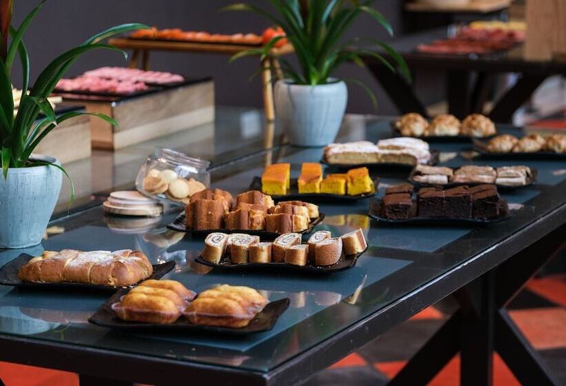 Отель Castilla Termal Burgo De Osma