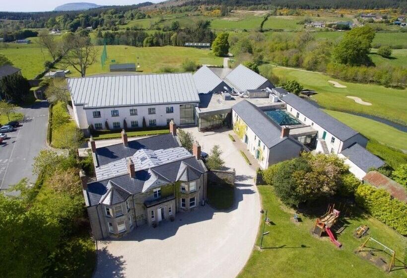 فندق Castle Dargan