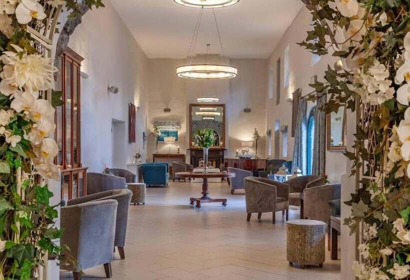 فندق Castle Dargan