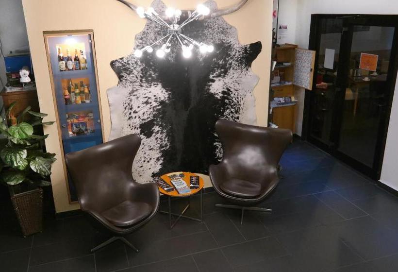 Отель Central  Duesseldorf