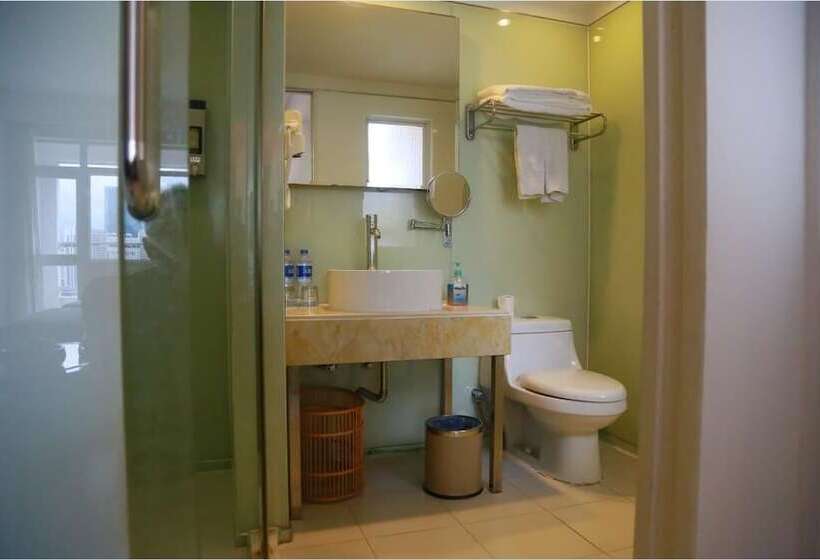 هتل Chicago Suites International