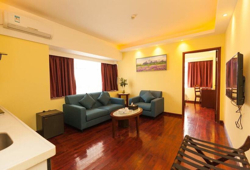 هتل Chicago Suites International