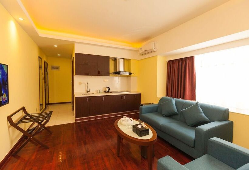 هتل Chicago Suites International