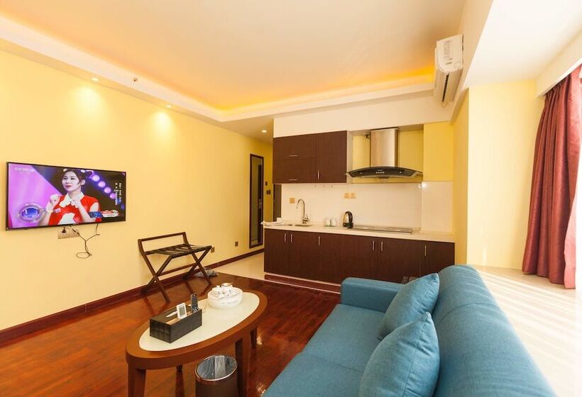 هتل Chicago Suites International