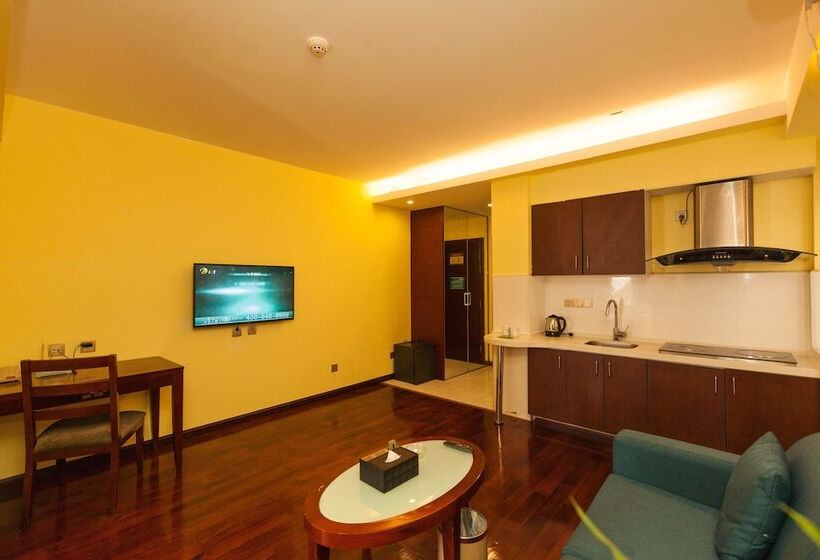 هتل Chicago Suites International