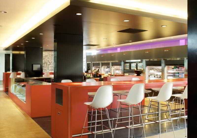 호텔 Citizenm Schiphol Airport