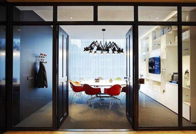 호텔 Citizenm Schiphol Airport