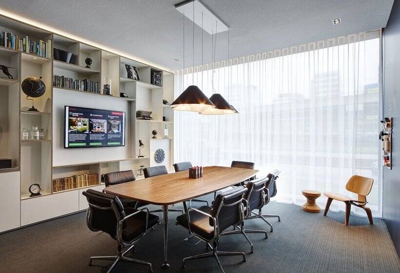호텔 Citizenm Schiphol Airport