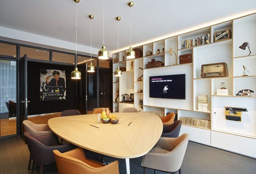 호텔 Citizenm Schiphol Airport