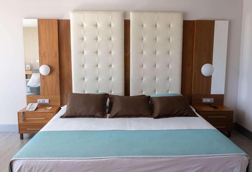 Ciudad De Ponferrada, Ascend Hotel Collection
