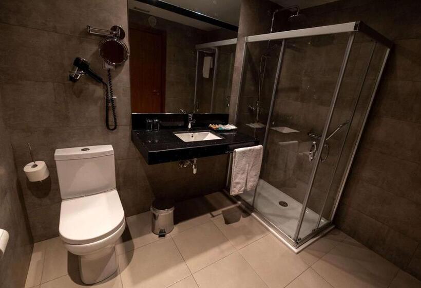 Ciudad De Ponferrada, Ascend Hotel Collection