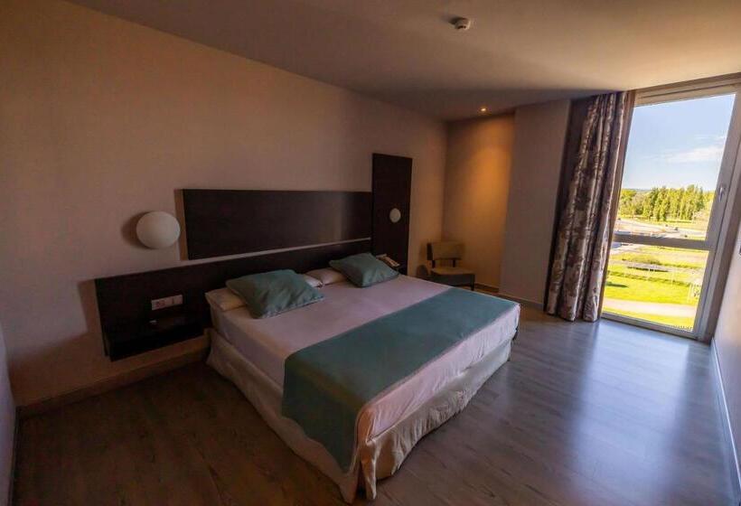 Ciudad De Ponferrada, Ascend Hotel Collection