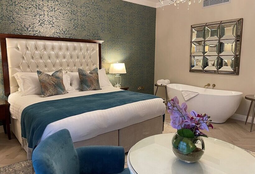 فندق Clanard Court