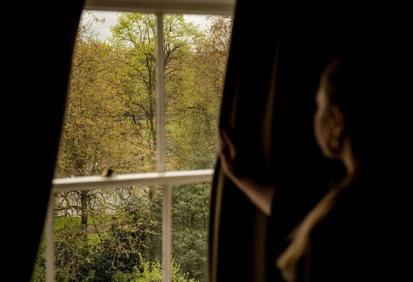 בית מלון כפרי Townhouse On The Green