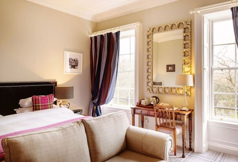 בית מלון כפרי Townhouse On The Green