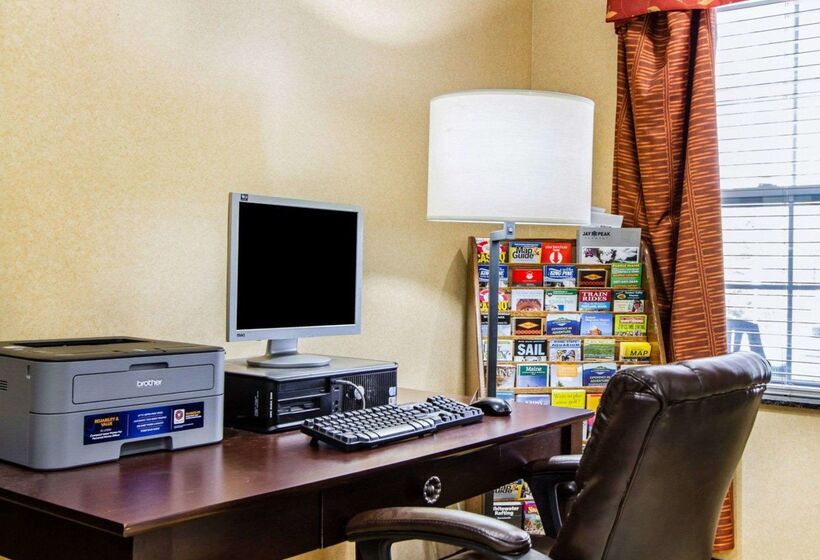 Отель Comfort Inn & Suites Scarborough Portland