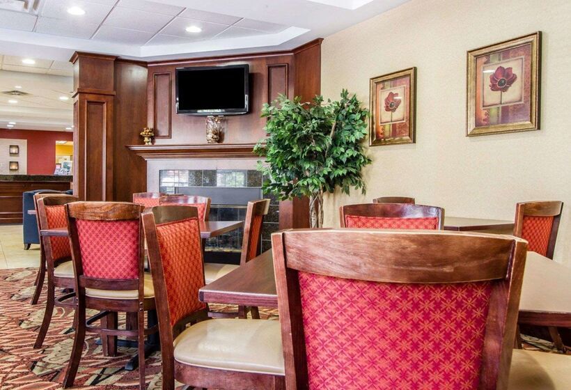 Отель Comfort Inn & Suites Scarborough Portland