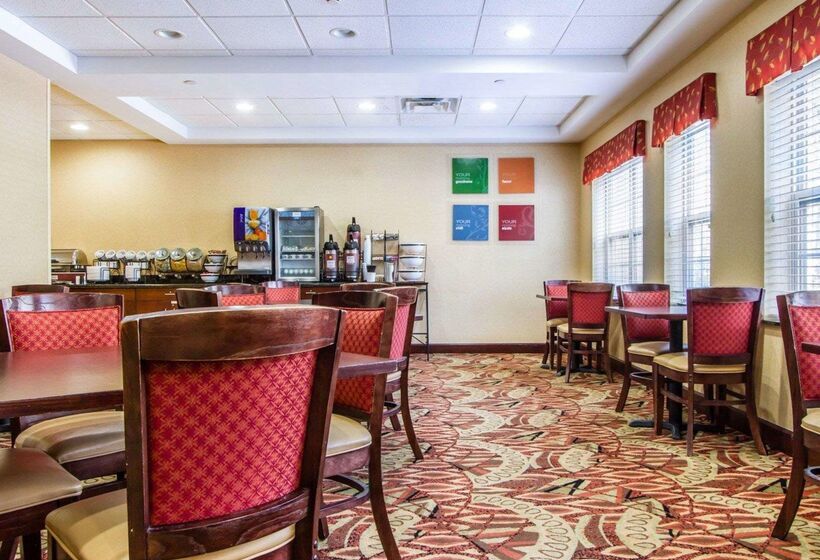 Отель Comfort Inn & Suites Scarborough Portland