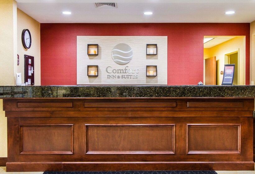 Отель Comfort Inn & Suites Scarborough Portland