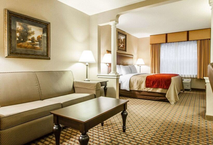 Отель Comfort Inn & Suites Scarborough Portland