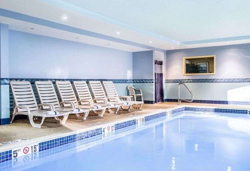 Отель Comfort Inn & Suites Scarborough Portland