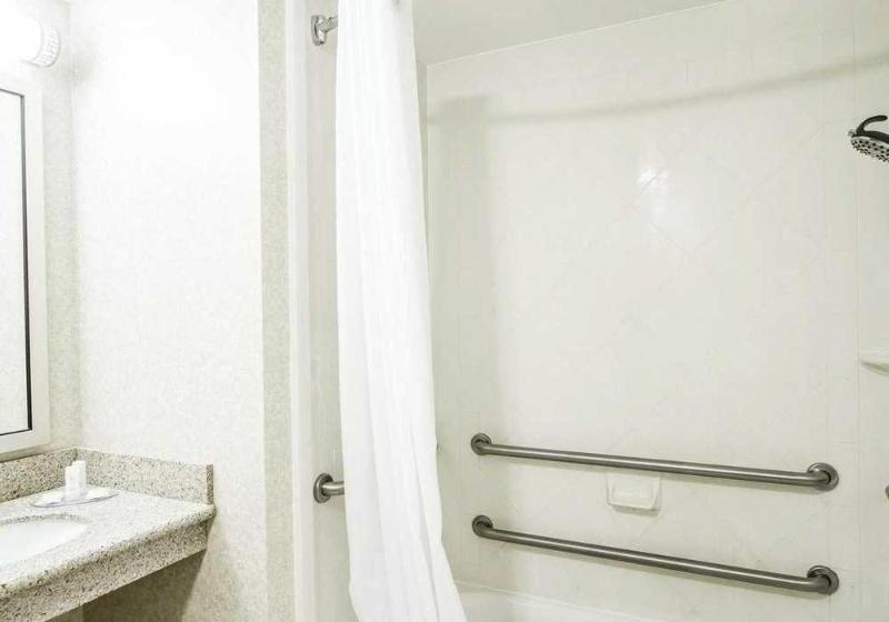 Отель Comfort Inn & Suites Scarborough Portland