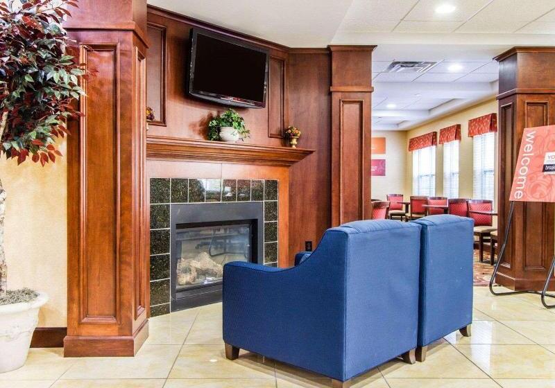 Отель Comfort Inn & Suites Scarborough Portland