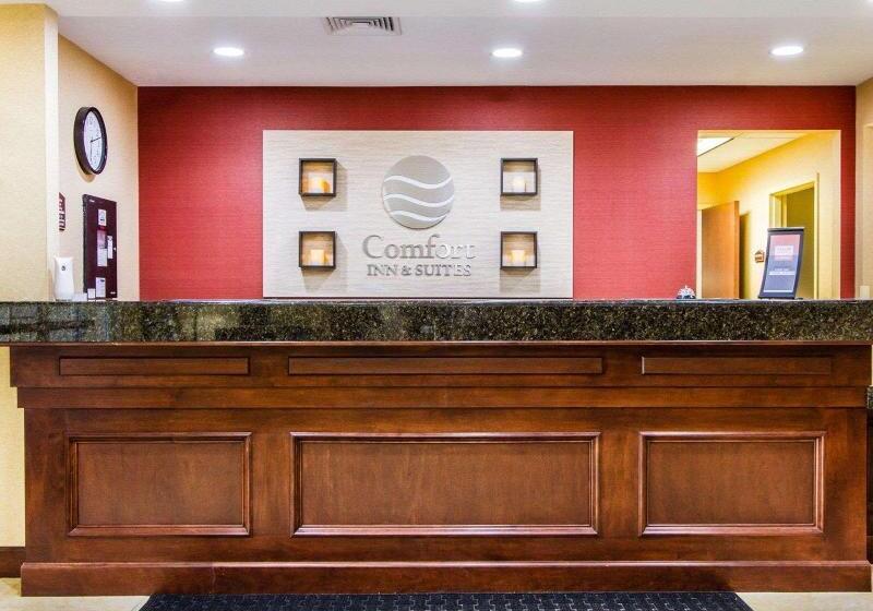 Отель Comfort Inn & Suites Scarborough Portland