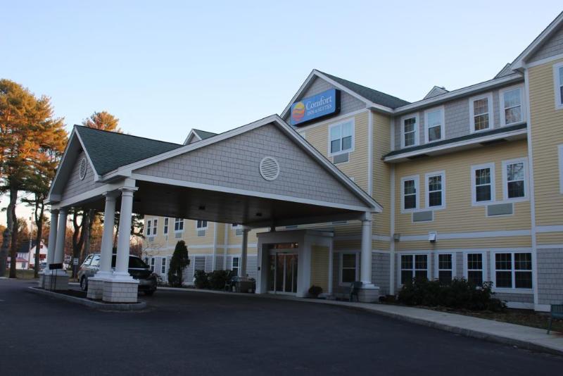 Отель Comfort Inn & Suites Scarborough Portland