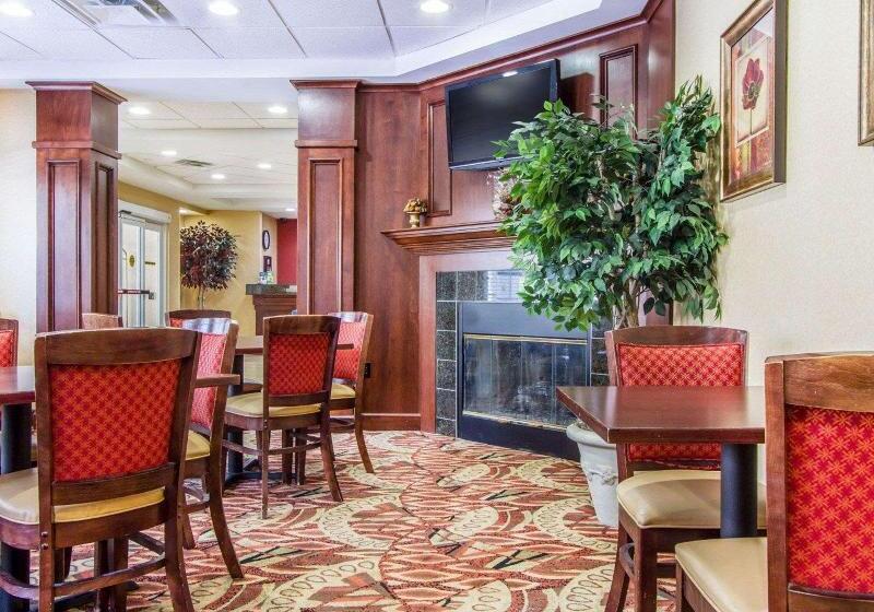 Отель Comfort Inn & Suites Scarborough Portland