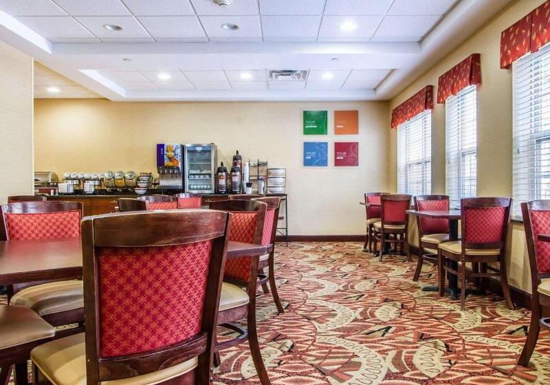 Отель Comfort Inn & Suites Scarborough Portland