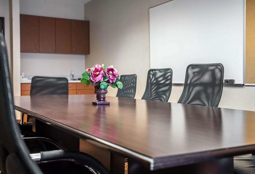 בית מלון כפרי Comfort Inn Williamsport