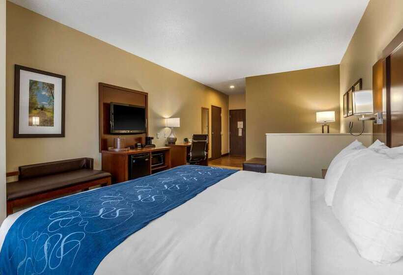 فندق Comfort Suites