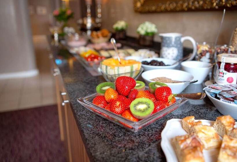 Comfort Hotel Tom Kyle