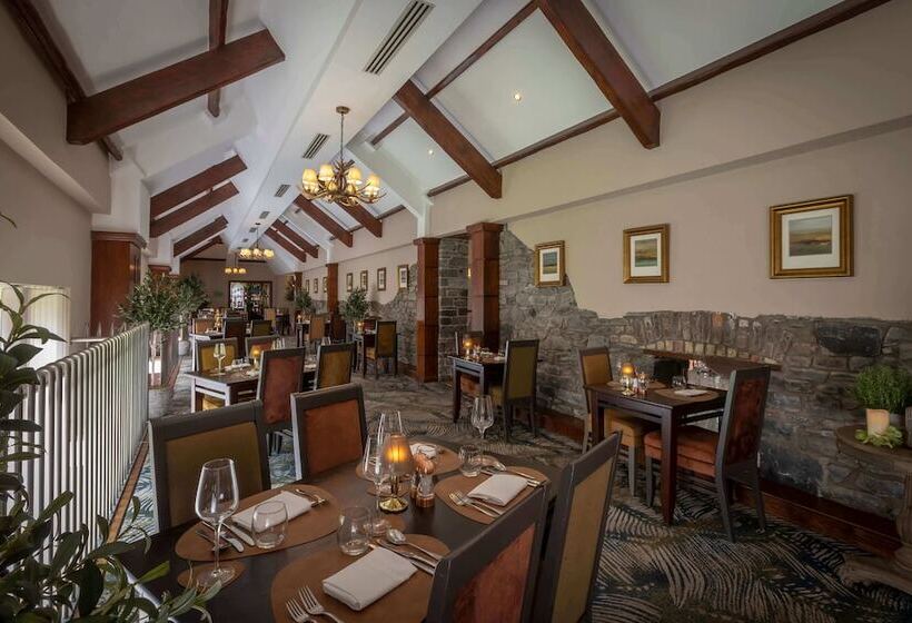 בית מלון כפרי Court Yard