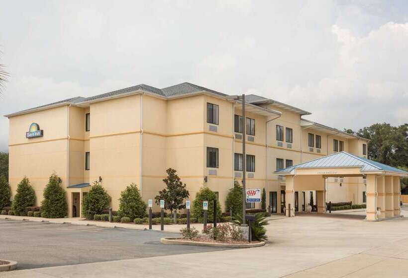 Отель Days Inn By Wyndham Semmes Mobile