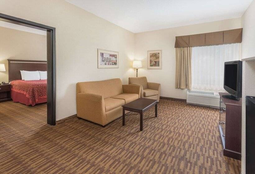 Отель Days Inn By Wyndham Semmes Mobile